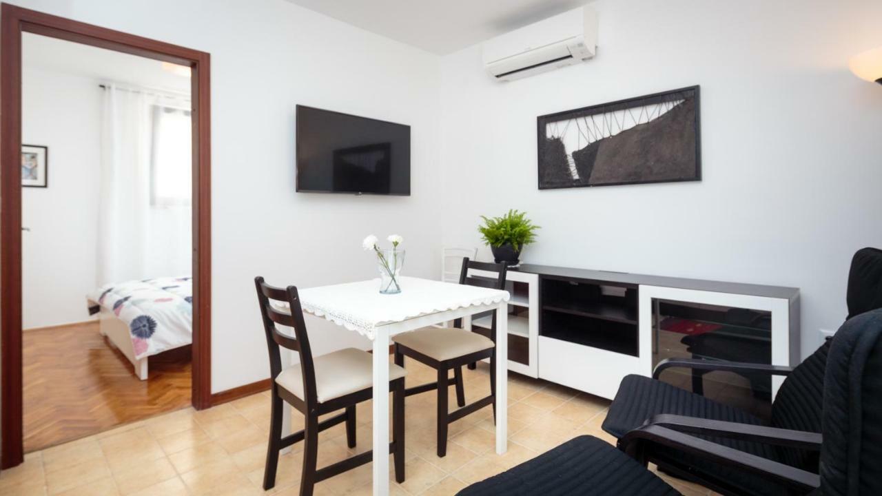 Apartments C52 Rovinj Buitenkant foto