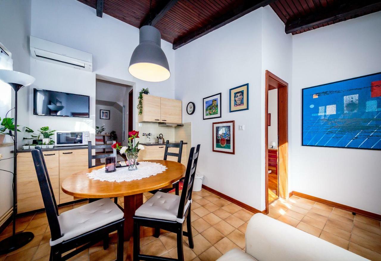 Apartments C52 Rovinj Buitenkant foto