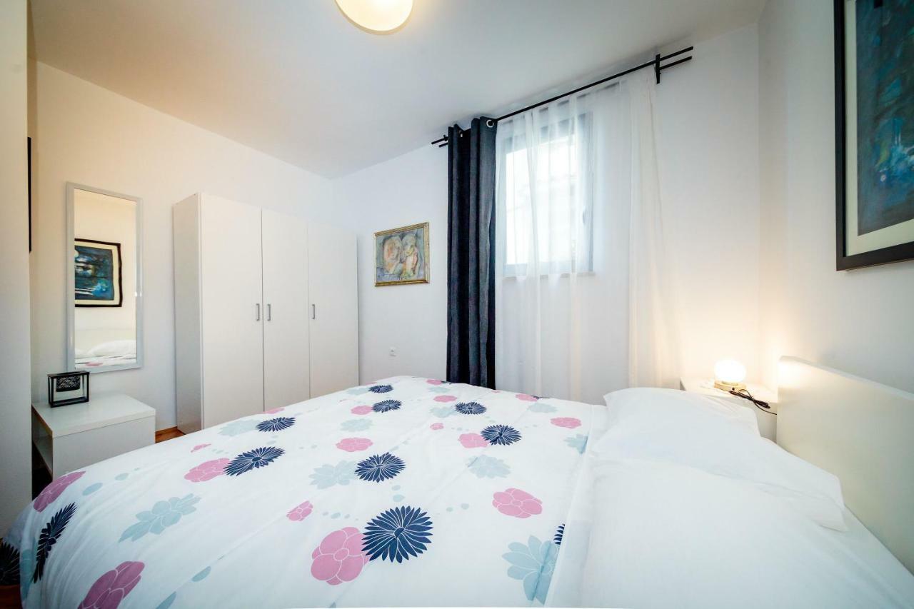 Apartments C52 Rovinj Buitenkant foto
