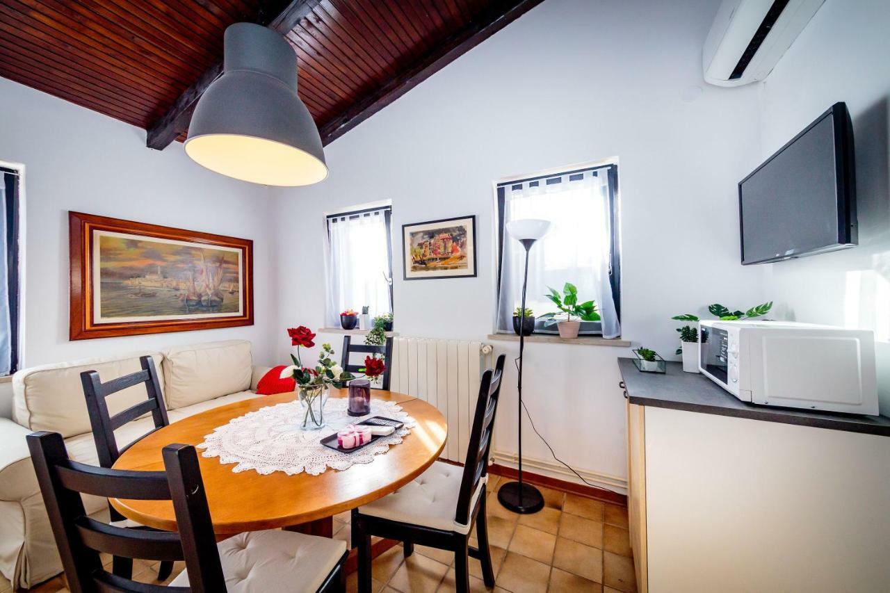 Apartments C52 Rovinj Buitenkant foto