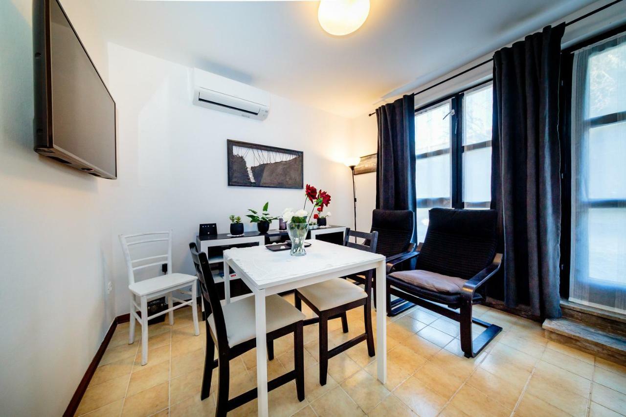 Apartments C52 Rovinj Buitenkant foto